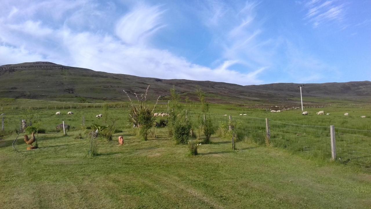 Tigh A Raoin Acomodação com café da manhã Portree Exterior foto